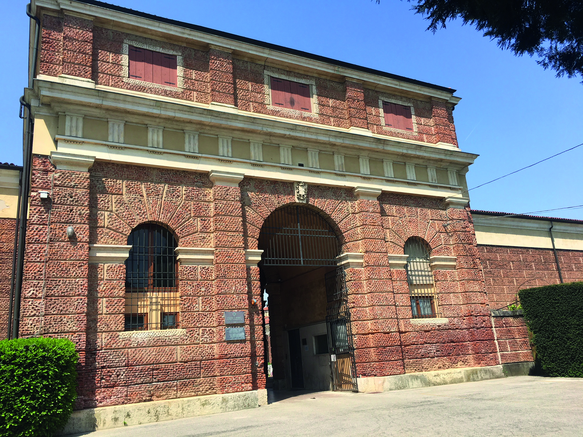 Continuano i furti al Cimitero maggiore. Cittadini esasperati