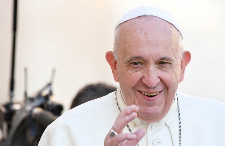 Papa Francesco: “Il mondo non ha bisogno di parole vuote”