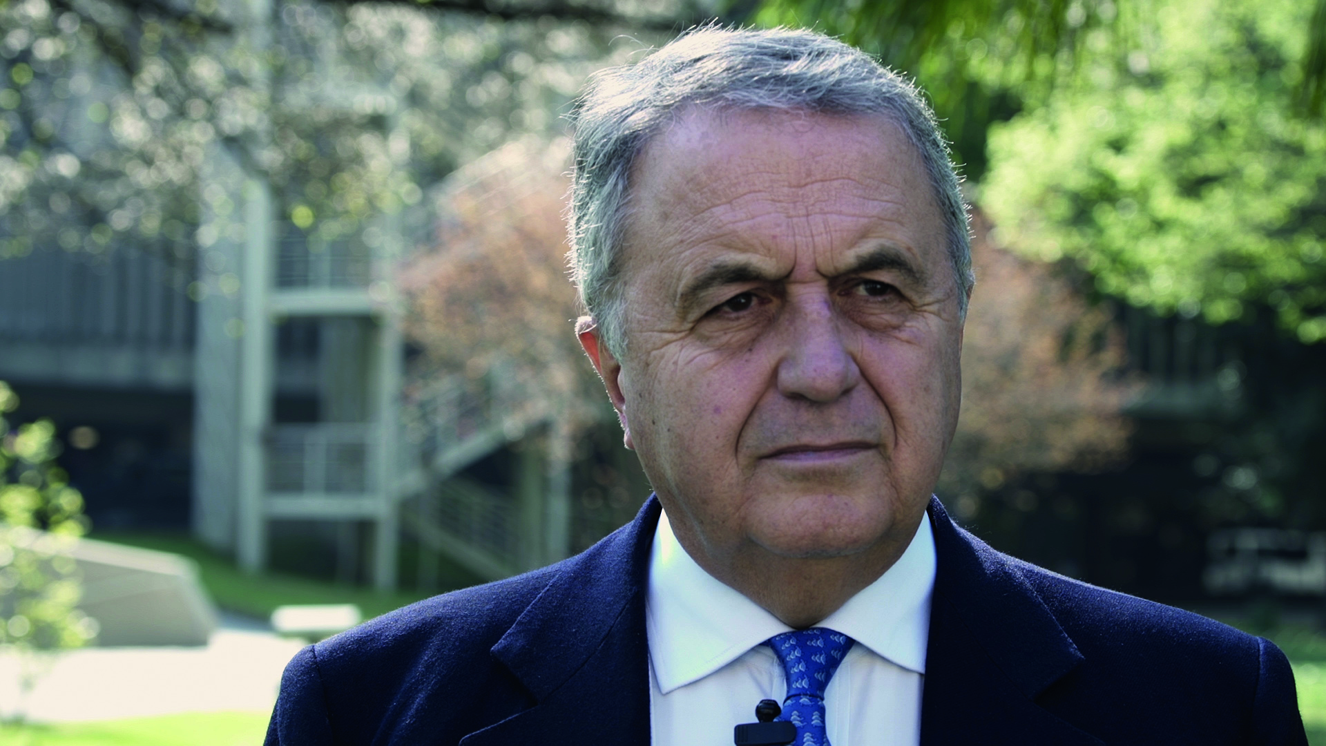 Marco Trabucchi, psichiatra, esperto di anziani: «La solitudine è l’unica salvezza»