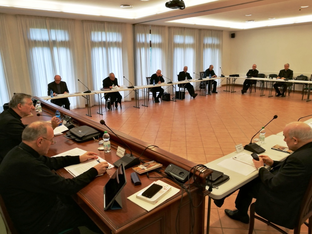 Emergenza Coronavirus: Confermate le disposizioni dei Vescovi