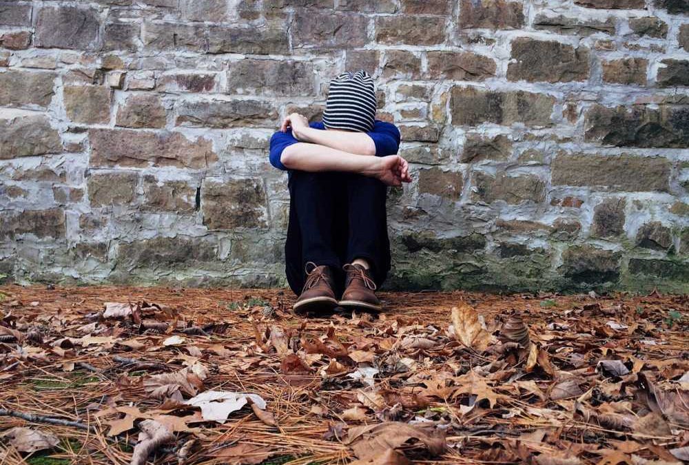 «Ansia e autolesionismo in forte aumento tra i giovani»