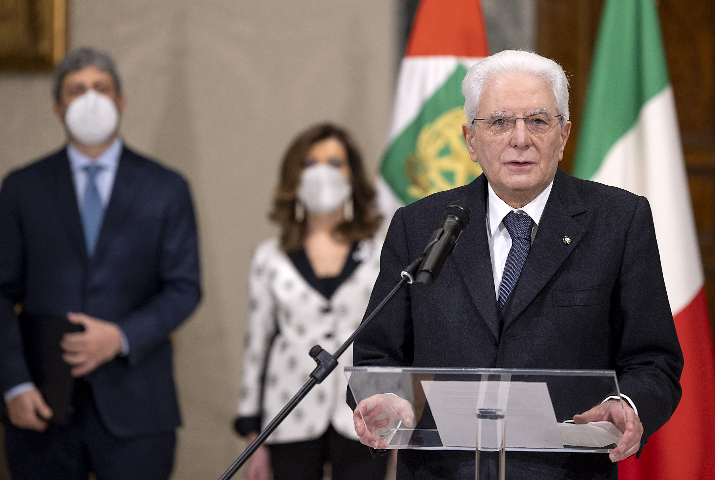 Mattarella: “senso di responsabilità e rispetto delle decisioni del Parlamento”