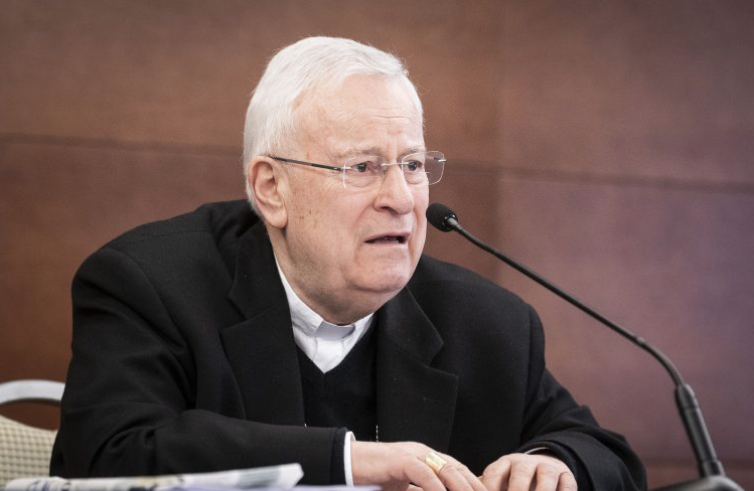 Giornata mondiale malato: card. Bassetti, “potenziare i centri di cure palliative” per “diritto alla cura” dei malati terminali