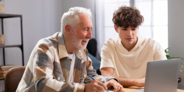 A Bressanvido e Sandrigo arriva il “Maggiordomo di comunità” per aiutare gli anziani con il digitale