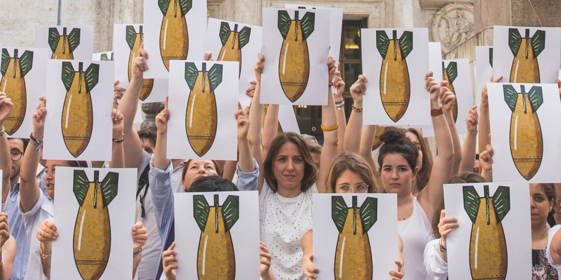 Banche e armi. Trasparenza addio.