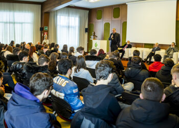 Il Vescovo in visita al CFP di Trissino: «La scuola sappia promuovere i talenti»