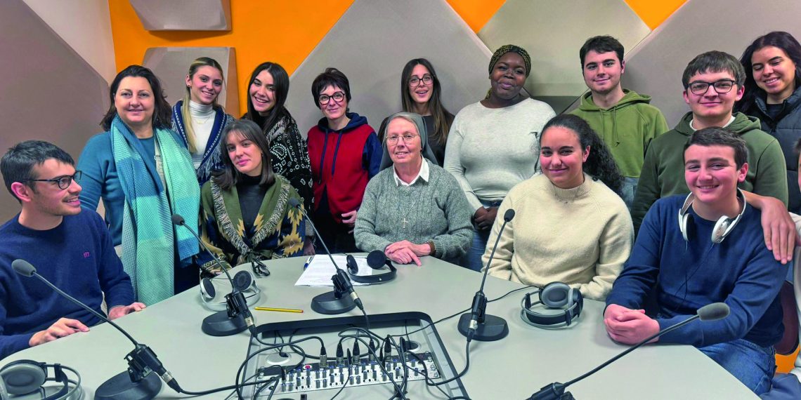 Teatro di pace negli studi di Radio Oreb