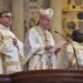 Il Vescovo scrive alla Diocesi: “La Pasqua libera il potere umano dalla corruzione dell’onnipotenza”