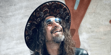Luca Bassanese torna sulla “Téra” tra appartenenza, viaggio, identità e memoria
