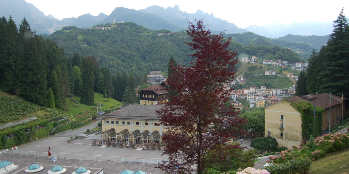 A Recoaro anche il parroco raccomanda di non disertare le urne: «Rischiamo il commissariamento»
