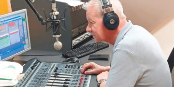 In pensione la voce storica di Radio Oreb Giuseppe Alberti: «Nel 1974 montammo la prima antenna sul campanile»