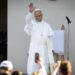 Papa Leone da Assisi: «Ai cristiani sarà sempre più chiesto di diventare operatori di pace»