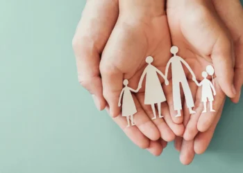 Consultorio Rezzara, 60 anni accanto alle famiglie: ascolto, sostegno e percorsi nelle fasi difficili della vita