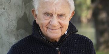 Milano saluta don Antonio Mazzi. Lunedì 3 agosto i funerali del prete che ha vissuto per i giovani