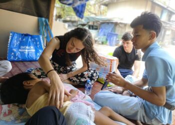Lucia a 23 anni è partita da Villaga per fare la volontaria nelle baraccopoli di Bangkok