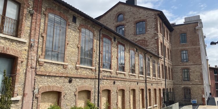 Schio si racconta camminando: tre passeggiate gratuite alla scoperta della città operaia (e non solo)