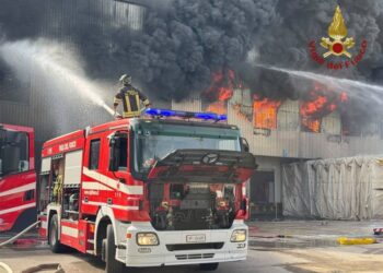 L’incendio all’azienda Deroma di Malo è stato spento, ora si attendono le analisi dell’aria