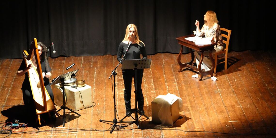 “Sono (ancora) viva”. Al Teatro Astra di Vicenza una storia di speranza e rinascita dopo il cancro